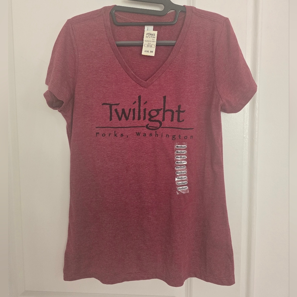 NWT Twilight Official Forks Washington Tshirt
